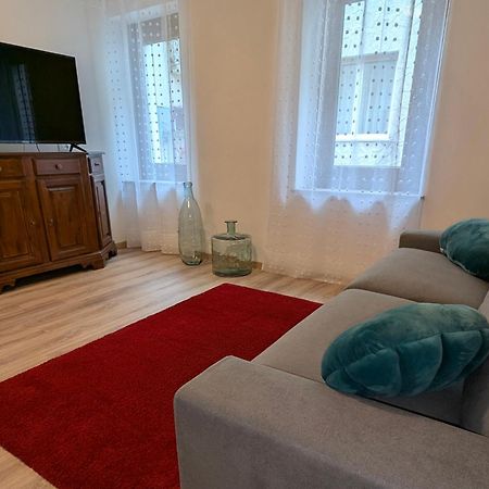 Spazioso E Completo Appartamento Con 3 Camere, Doppi Servizi, Fino A 8 Posti Letto Pedavena Exterior photo