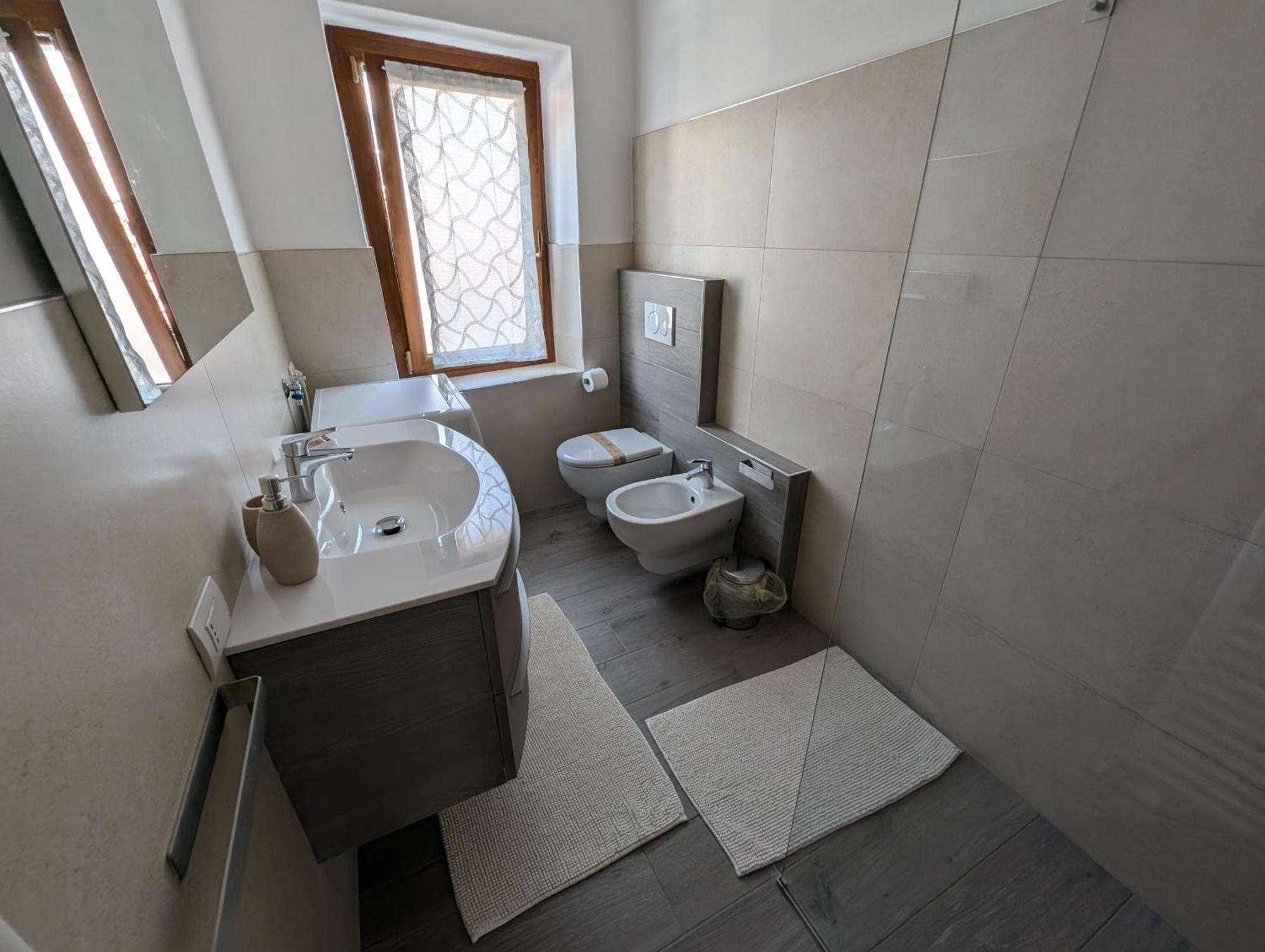 Spazioso E Completo Appartamento Con 3 Camere, Doppi Servizi, Fino A 8 Posti Letto Pedavena Exterior photo