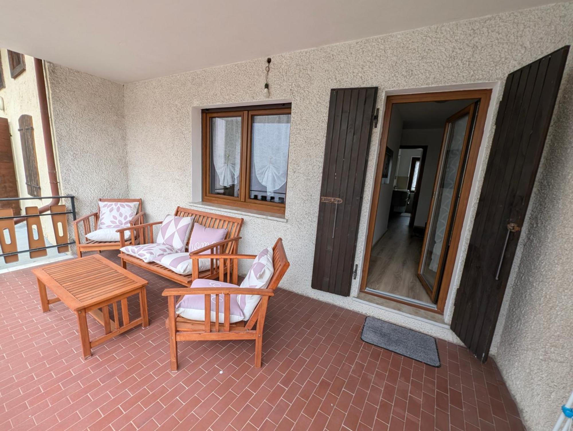 Spazioso E Completo Appartamento Con 3 Camere, Doppi Servizi, Fino A 8 Posti Letto Pedavena Exterior photo